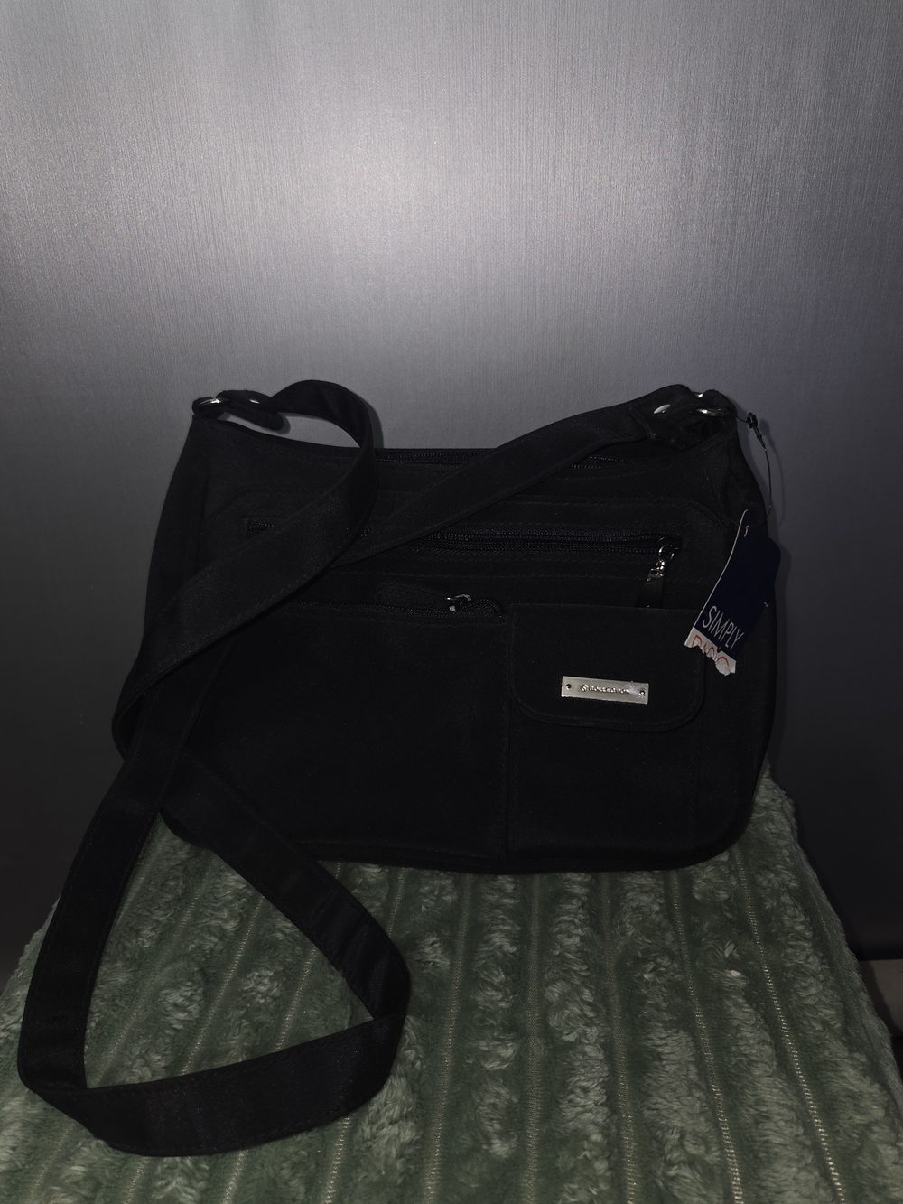 SIMPLY BASIC NWT BLACK CROSSBODY MESSENGER BAG